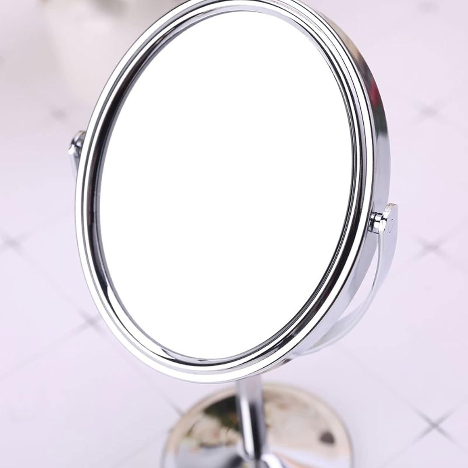 Elegantly Reflect Makeup Magnify