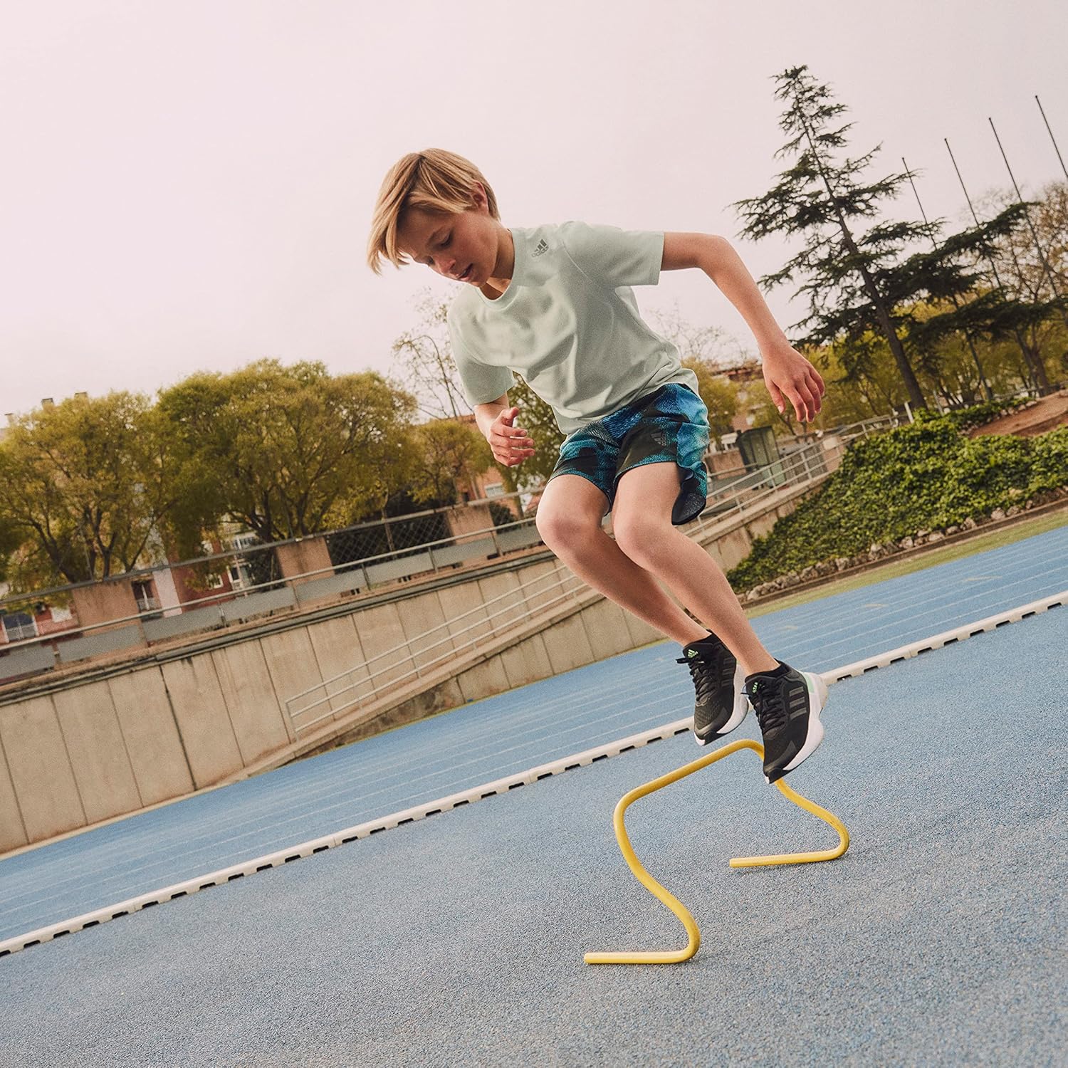 Experience Unparalleled Comfort With Adidas Kids-BoysGirls Superlite Quarter Socks 6-Pair